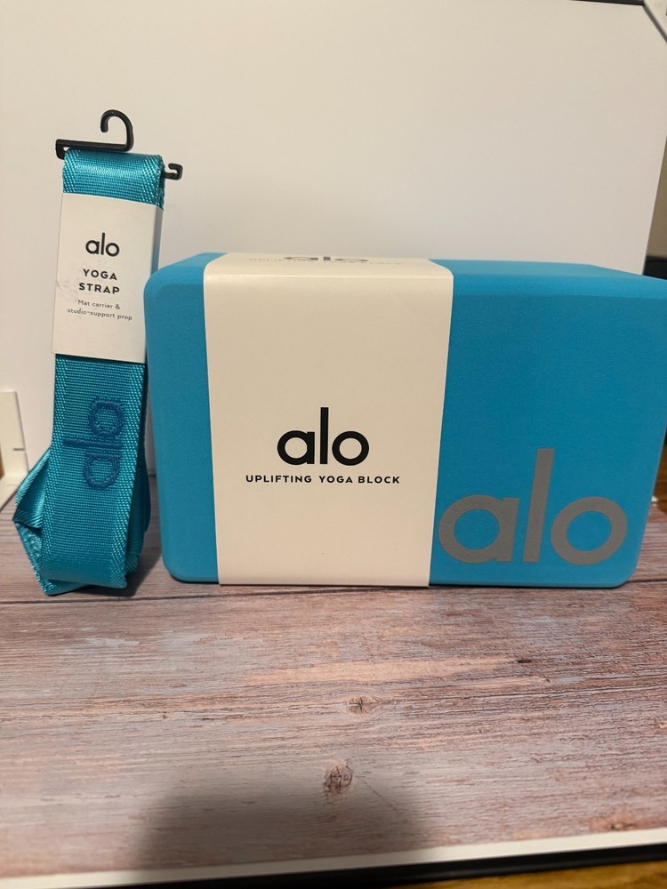 Sold out new bright aqua blue silver bundle ALO yoga uplifting block and Strap