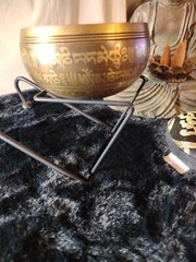 Lot – Silent Mind Tibetan Singing Bowl Set + Buddha Insence Burner | Calming