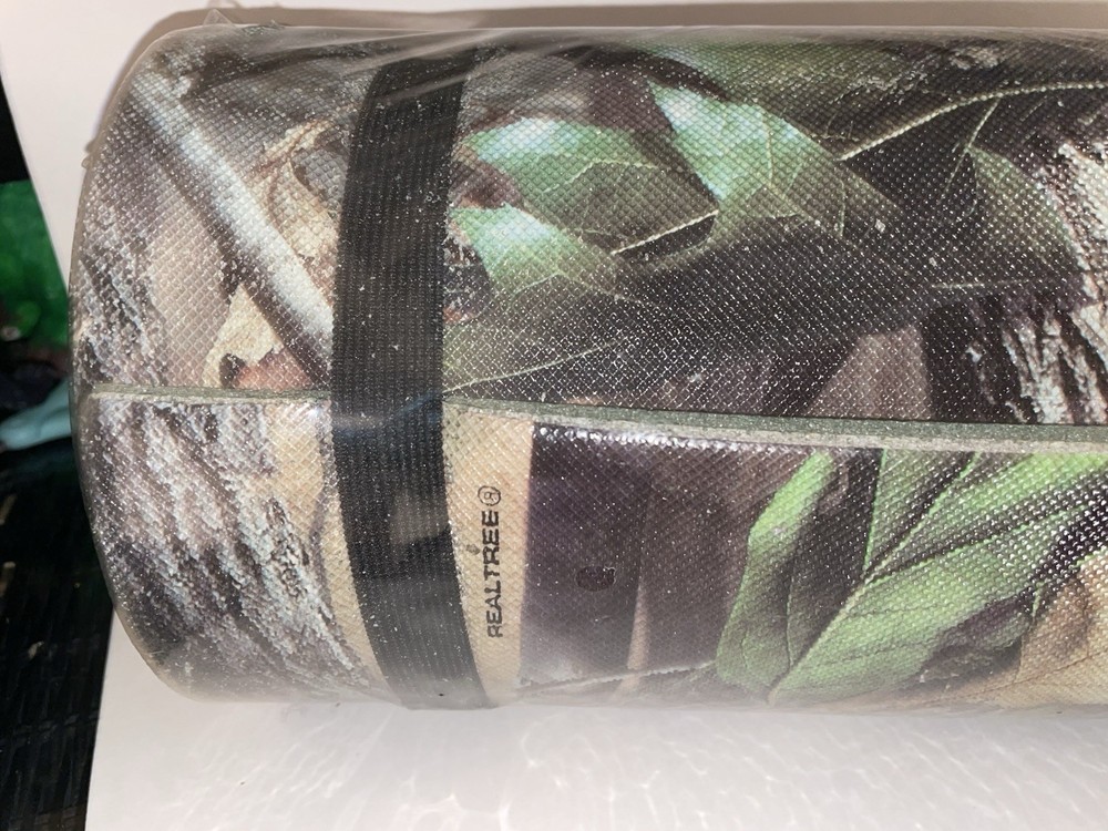 “Realtree Mossy Oak Camo Foam Sleeping Pad Roll Up Hunting Camping Mat 72””.
