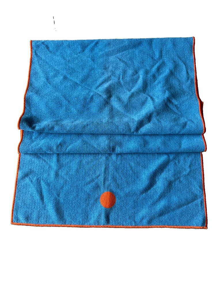 Manduka Yogitoes Skinless Hot Yoga Towel Mat Blue Orange 24 x68”LOGO