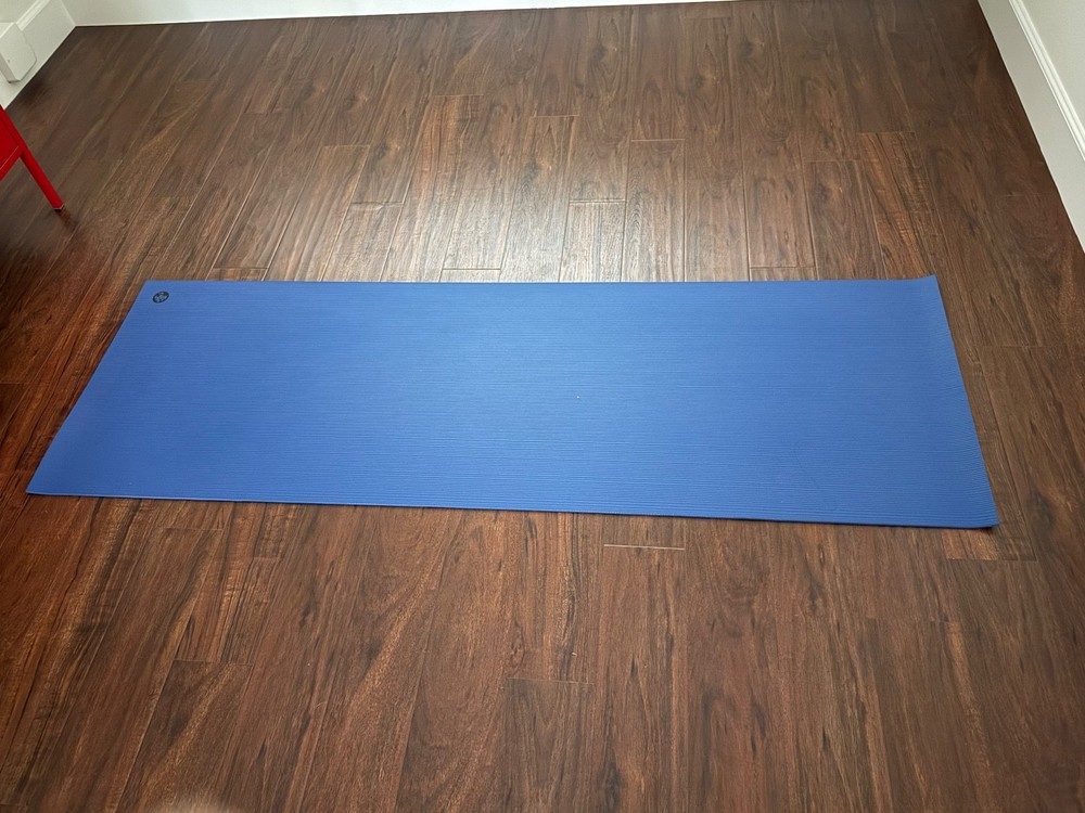 manduka pro lite yoga mat (blue) (4.7mm)