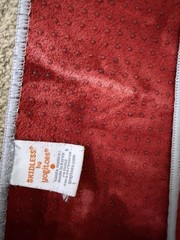 Manduka Yogitoes Skidless Hot Yoga Mat Towel Om Red Swirl tie dye 24 x 68”