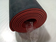 Peloton Reversible Workout Mat 71″ x 26″ 5mm Thickness Heavy Duty Black Red