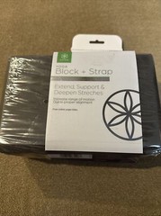 Gaiam Yoga Block Lightweight Stability Block Black New (CT)