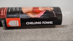 NEW-Bally Total Fitness Chilling Towel Pink. (00)