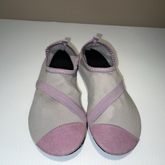 FitKicks Live Well Women’s Foldable Barefoot Yoga Water Shoes Gray/Purple- Small