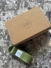 CALM CLUB LDN Green Yoga Set for Yoga with Metal D-Ring Fastener, Block, + Cards