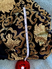 JFIT YOGA MAT BAG w/Zipper In Front- Silky Black And Gold Pattern – New w/o Tags