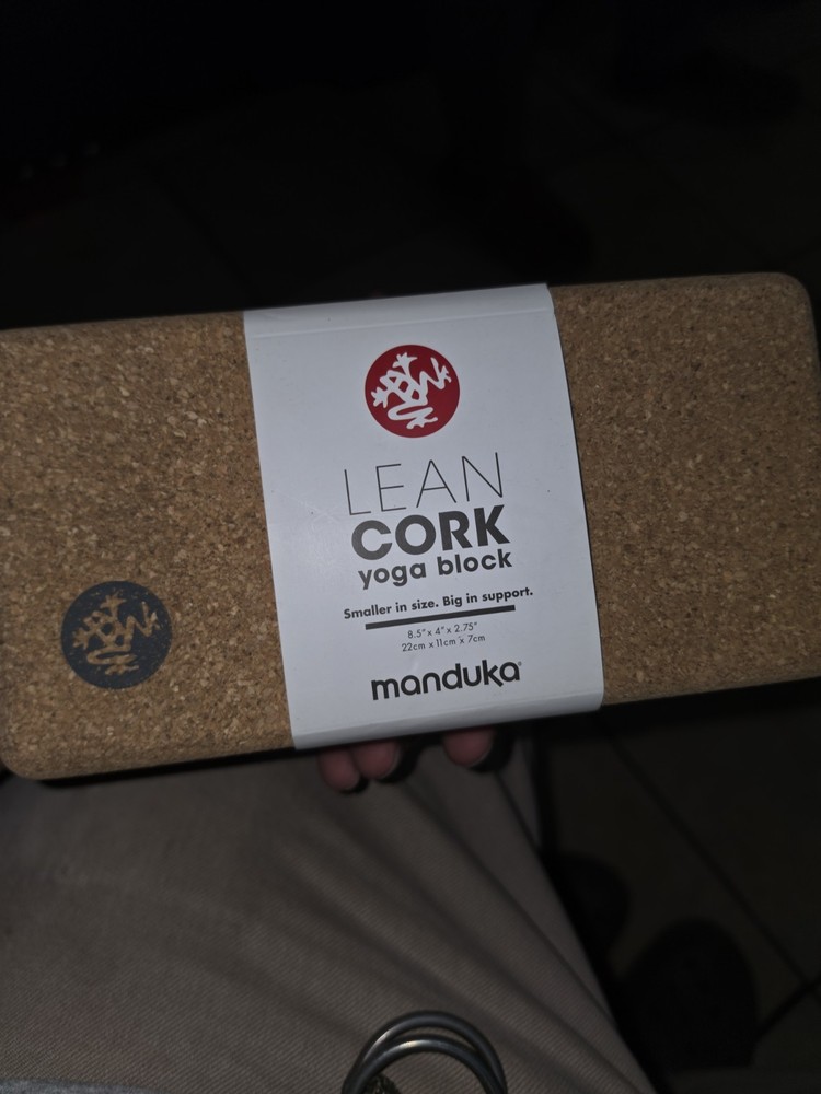 Manduka Cork Lean Yoga Block – Resilient 3″ x 4″ x 8.5″,