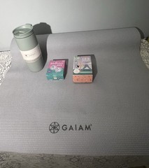 YOGA Health Package – Gaiam Matt – Yoga Card Poses- Wellness Dice- Thermos-J3