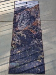 Manduka Yogitoes Yoga Mat Towel Non Slip Hot Yoga 24″ x 67″ Altai Mountains