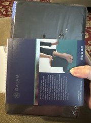 Gaiam Yoga Block Lightweight Stability Block Black New (CT)