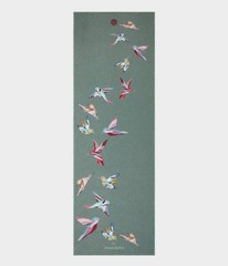 Manduka Yogitoes Skidless Yoga Mat Towel Flock Hummingbird Sage Green 24×71″ NEW