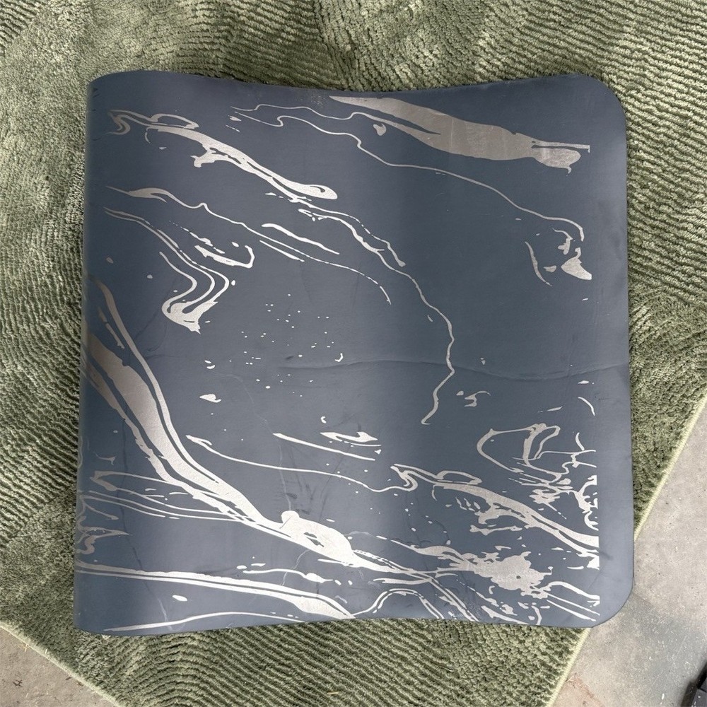 Gaiam Dry-Grip Yoga Mat Marbled Non-Slip Foam 68x24in 5mm Thick