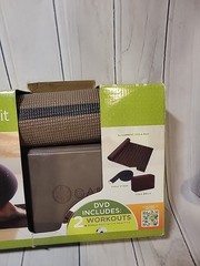 GAIAM YOGA FOR BEGINNERS KIT & DVD 6P YOGA MAT / STRAP/ & BRICK