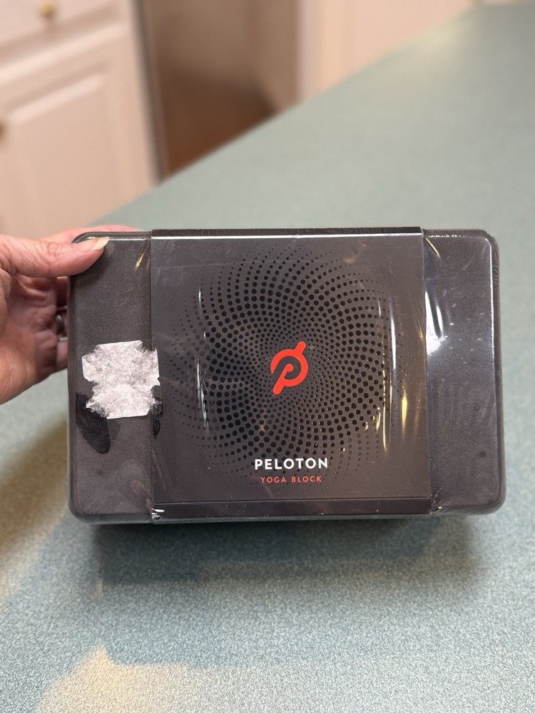 NEW Peloton Sealed Black Foam Yoga Block (4x6x9 Inches) YG-BL-A-02