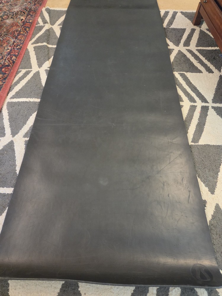 Lululemon The Reversible Yoga, Gym, Workout Mat 71″ x 26″ 5mm – Black