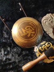 Lot – Silent Mind Tibetan Singing Bowl Set + Buddha Insence Burner | Calming