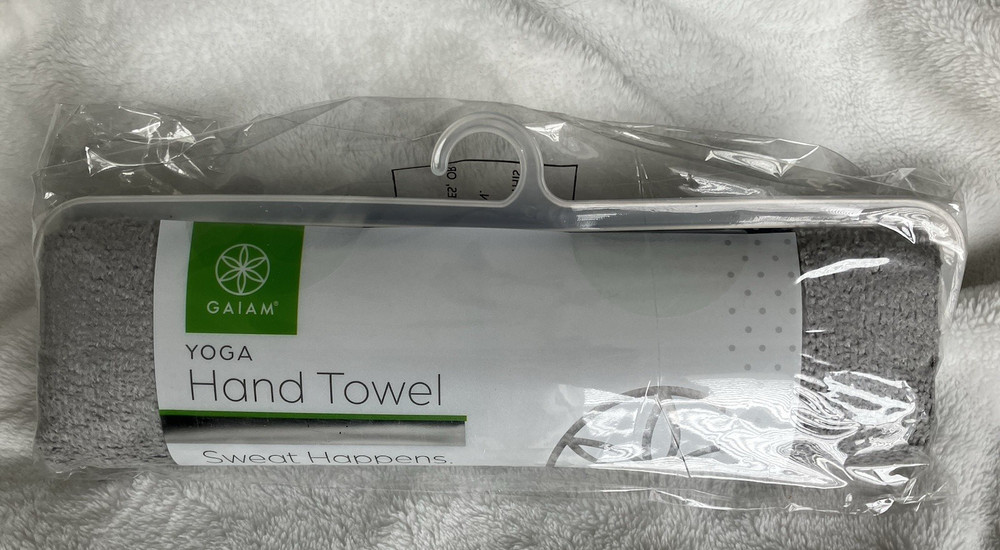 GAIAM Microfiber Yoga Hand Towel 20″x30″ Quick-Drying & Super Absorbent Gray