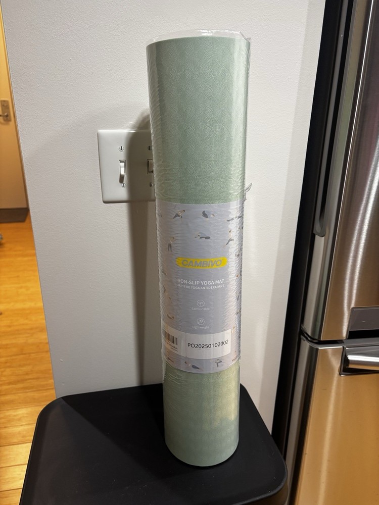 cambivo non slip yoga mat, 72×24 in, green and black, strap included