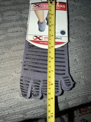 Yoga Addict Non Slip Yoga Socks Gray S/M Pilates Barre Gym Grip New In Package