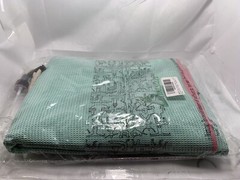 Yoga Silicone Non-Slip Yoga Towel 72”x 26” Green, W/ Carry Bag & Bottle. NEW.