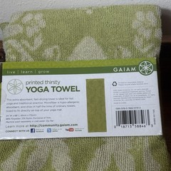 Gaiam Printed Thirsty Yoga Towel Green Microfiber 24×68 New
