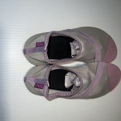 FitKicks Live Well Women’s Foldable Barefoot Yoga Water Shoes Gray/Purple- Small