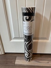 NEW Yoga Mat 4 MM Brown White printed yoga mat w/ adjustable strap L68″ X W24″