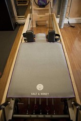 Salt & Honey Salt Honey Non-Slip Pilates Reformer Mat Towel Gray