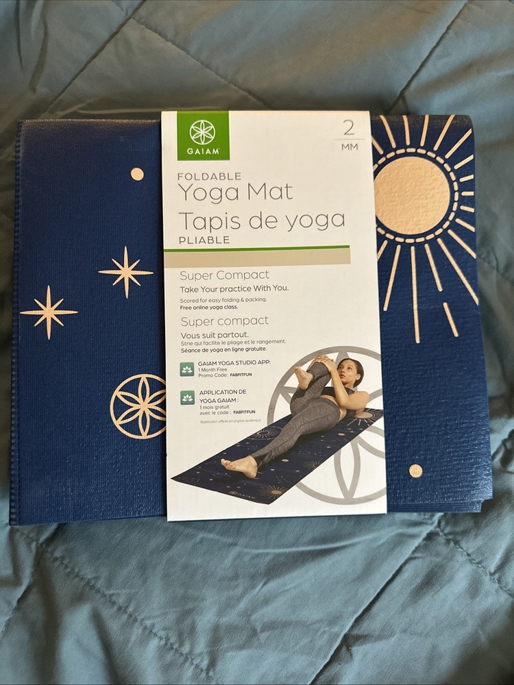 Gaiam Yoga Mat Folding Travel Fitness Exercise Yoga Mat Midsummer Nights NEW 2mm