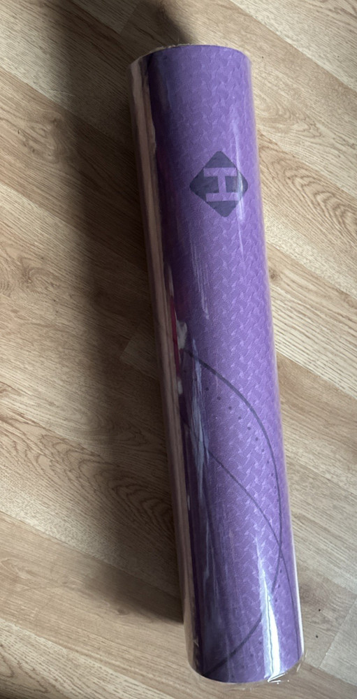 New Yoga Mat With Carrying Strings