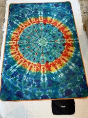 Rumpl Packable Easy Storage Stash Mat Tie Dye Design 52×75 inches