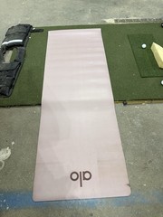 Alo Yoga Warrior Yoga Mat – Smoky Quartz