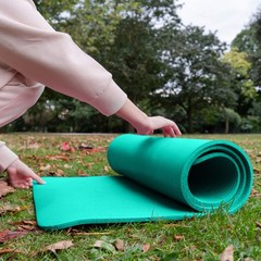 BalanceFrom Fitness GoCloud 1″ Extra Thick Exercise Mat w/Strap, Green(Open Box)