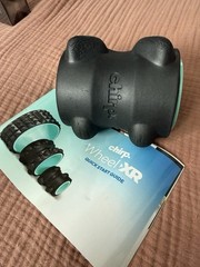 CHIRP WHEEL XR 4″ BACK STRETCHER, 500 LB CAPACITY – BLACK/TEAL