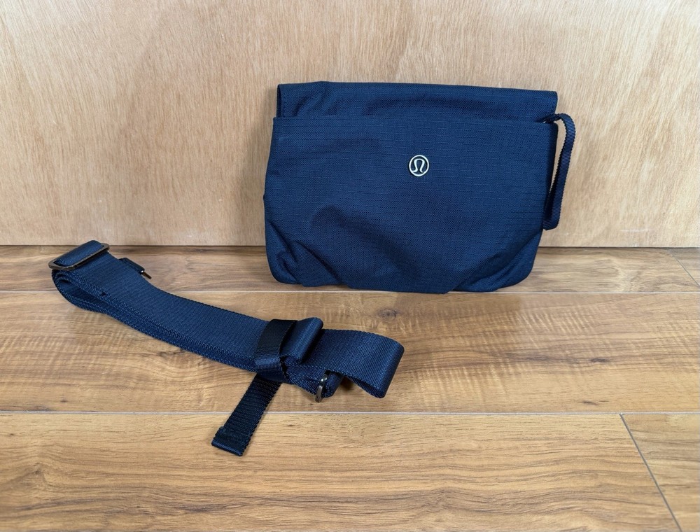 Lululemon Essential Mat Carrier Navy Blue Crossbody Bag Yoga Gym Outdoors NWOT