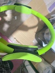 USED Mind Reader Yoga Pilates Ring Weight and Resistance Training Exercise(OL)