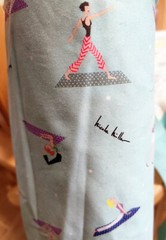 Nicole Miller – Yoga Mat with a bag