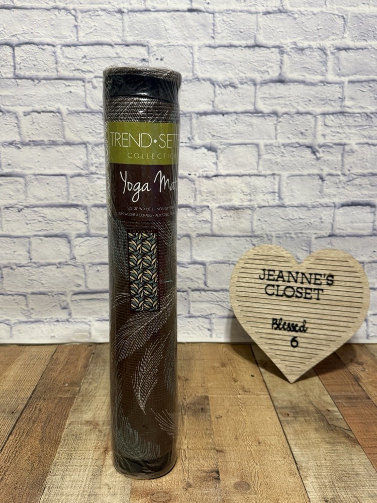Trend Setter Yoga Mat 24″ x 68″ 3 mm ￼Non-Slip Lightweight Strap New