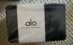 alo Yoga Block