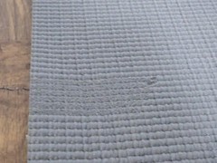Hugger Mugger yoga mat – 24″ x 67″ – purple/gray with bag – light, grippy, cushy