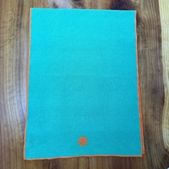 Yogitoes Towel Yoga Mat Skidless Non Slip GREEN ORANGE Z3-3