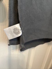 New Hot Yoga Towel – Shandali GoSweat Non-Slip 72 x 26.5 Gray Poly No Tag.