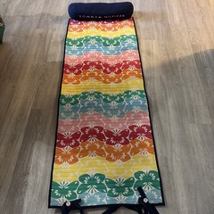 Tommy Hilfiger Roll Up Beach Mat W/Button On Pillow & Straps Butterflies Pattern