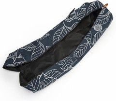 Stylish Full-Zip Yoga Mat Carrier with Utility Pockets for Modern Practitioners