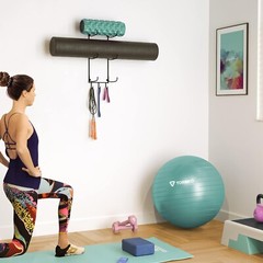 Sleek Sturdy 3-Sectional Metal Yoga Mat Holder – Chic Space-Saving Wall Mount