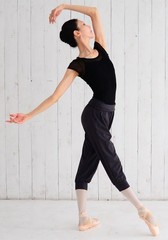 Air Veil Medium Pants (Spring/Summer) Relaxed Fit, Flattering