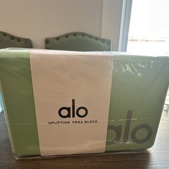 Alo Uplifting Yoga Block Green – Unisex Adults Yoga Sport/Activity