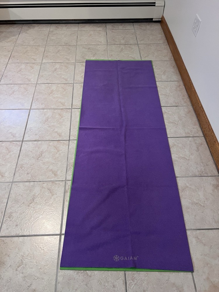 Excellent Condition – Gaiam Mat Cover/ Towel – Washable – Fast Drying